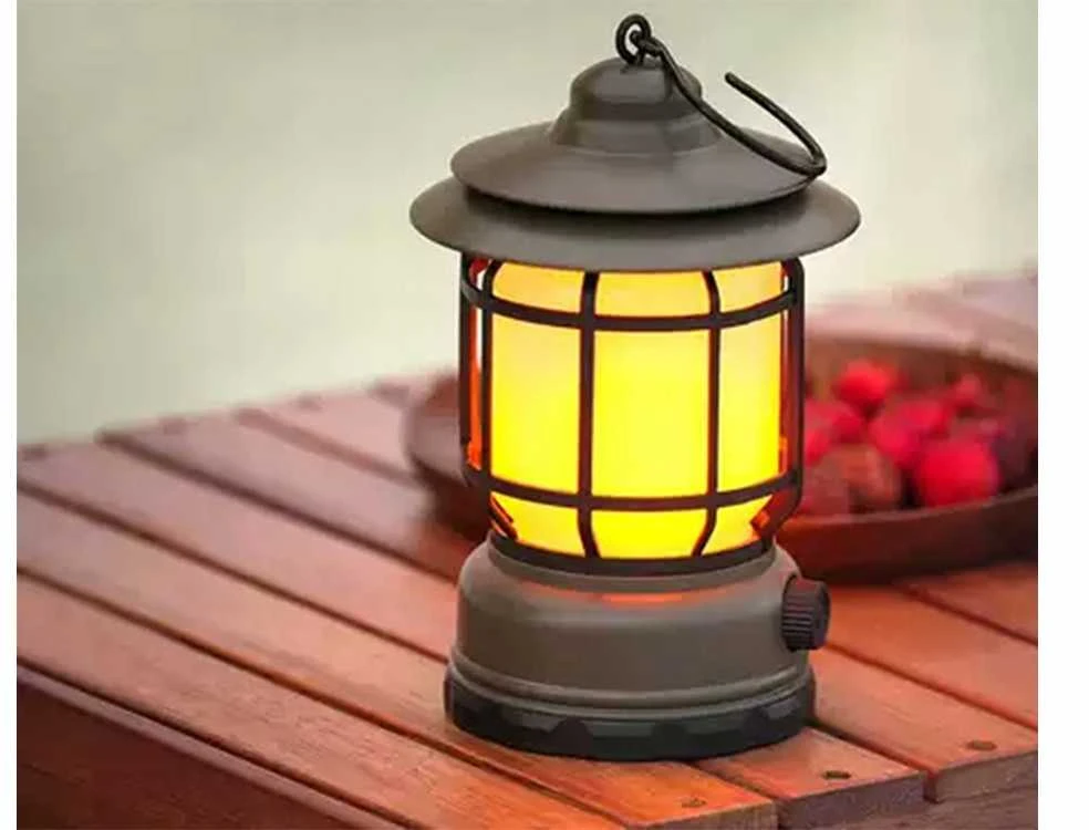 LED stovyklavimo lempa su akumuliatoriumi