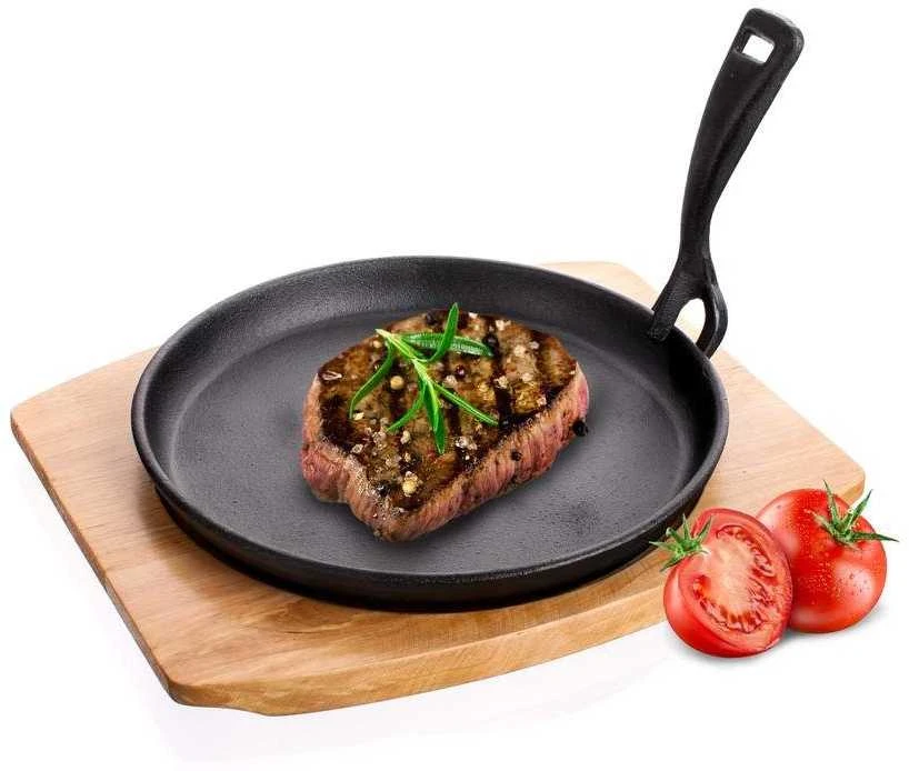 Banquet Keptuvė Ketaus 22cm su medin. padėklu