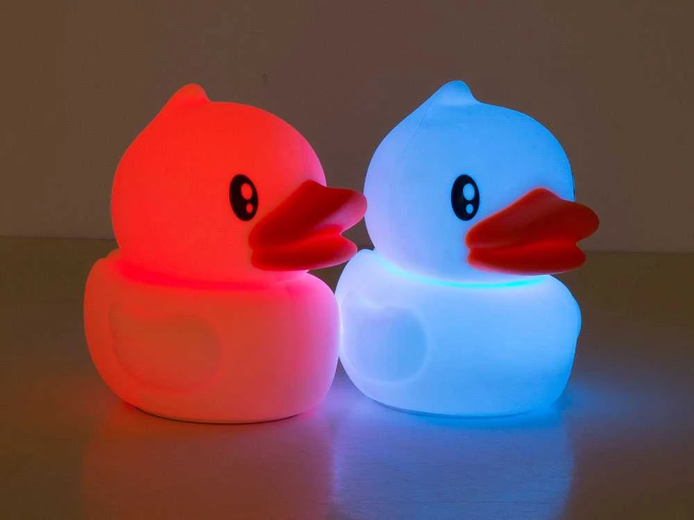 Vaikiška LED naktinė lempa antis su RGB ir nuotolinio valdymo pulteliu