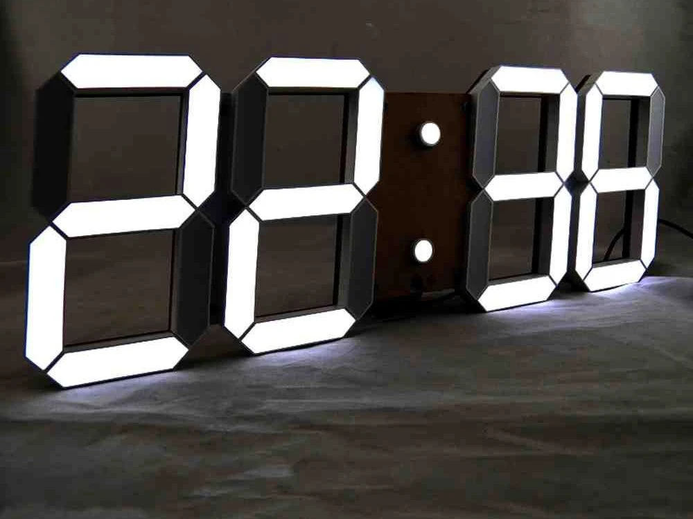 Skaitmeninis LED laikrodis su žadintuvu ir termometru