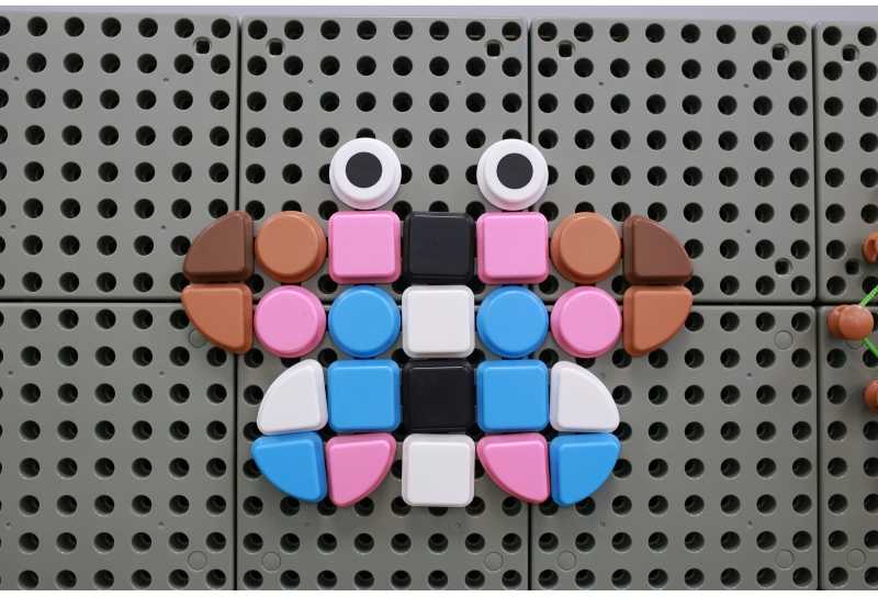 MASTERKIDZ Žaislai kūrybai Kočiai geometrinėmis formomis 64 vnt