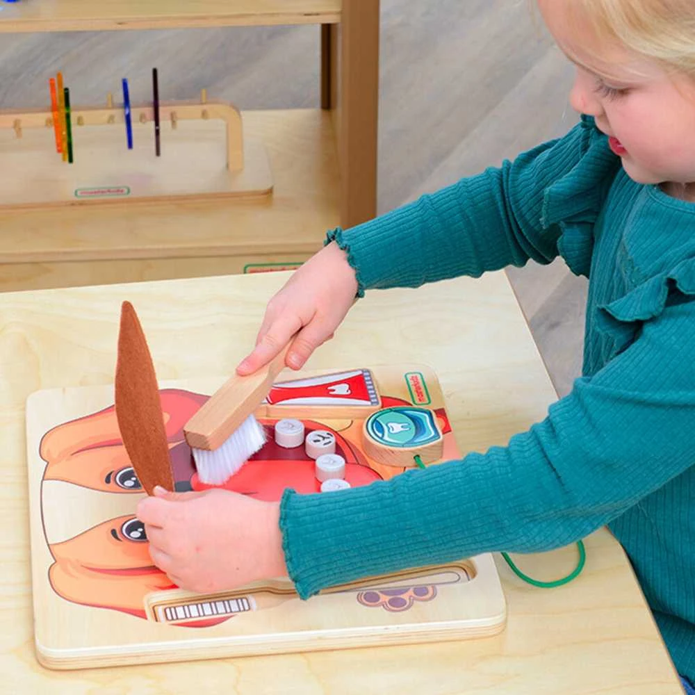 MASTERKIDZ Edukacinė lenta Montessori su šunimi - sveikos burnos higienos mokymas