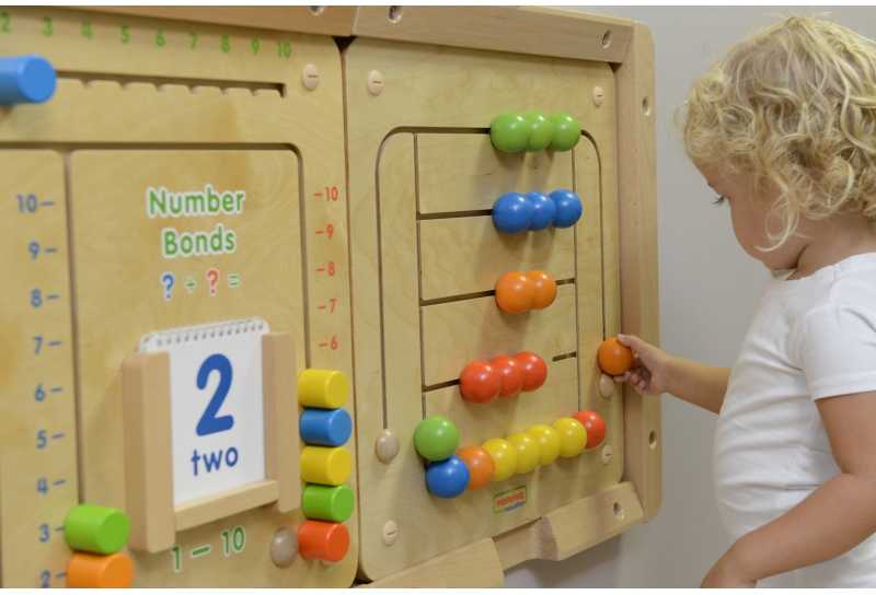 MASTERKIDZ Edukacinė lenta Labirintas su koralikais Montessori
