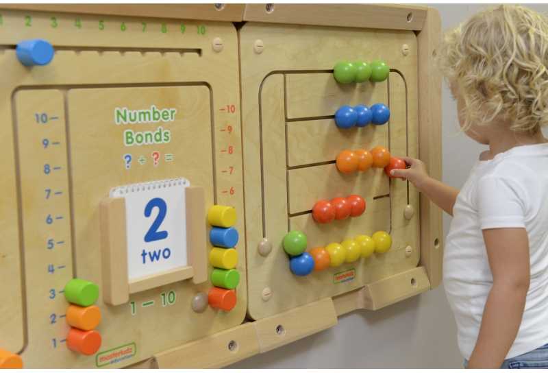 MASTERKIDZ Edukacinė lenta Labirintas su koralikais Montessori