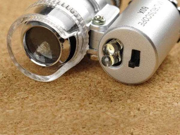 Kišeninis mikroskopas su 60x didinimu ir LED apšvietimu