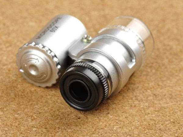 Kišeninis mikroskopas su 60x didinimu ir LED apšvietimu