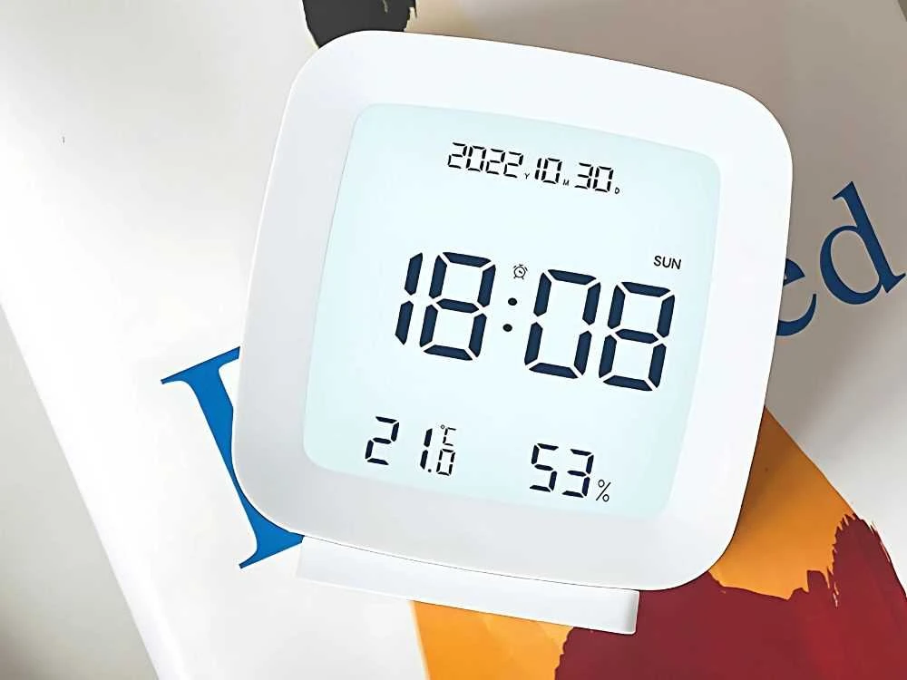 LCD žadintuvas su data ir temperatūra, su atidėjimo funkcija, drėgmės matavimu