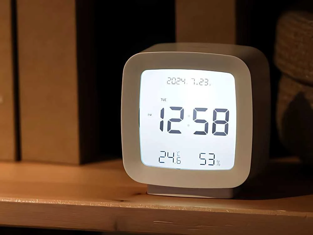 LCD žadintuvas su data ir temperatūra, su atidėjimo funkcija, drėgmės matavimu
