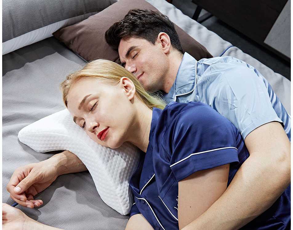 Ortopedinis miegamoji pagalvė su rankos anga, baltas, su atminties putomis