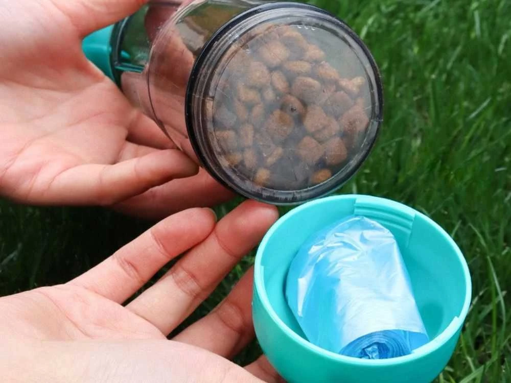 Vandens buteliukas su maišelių laikikliu 300 ml