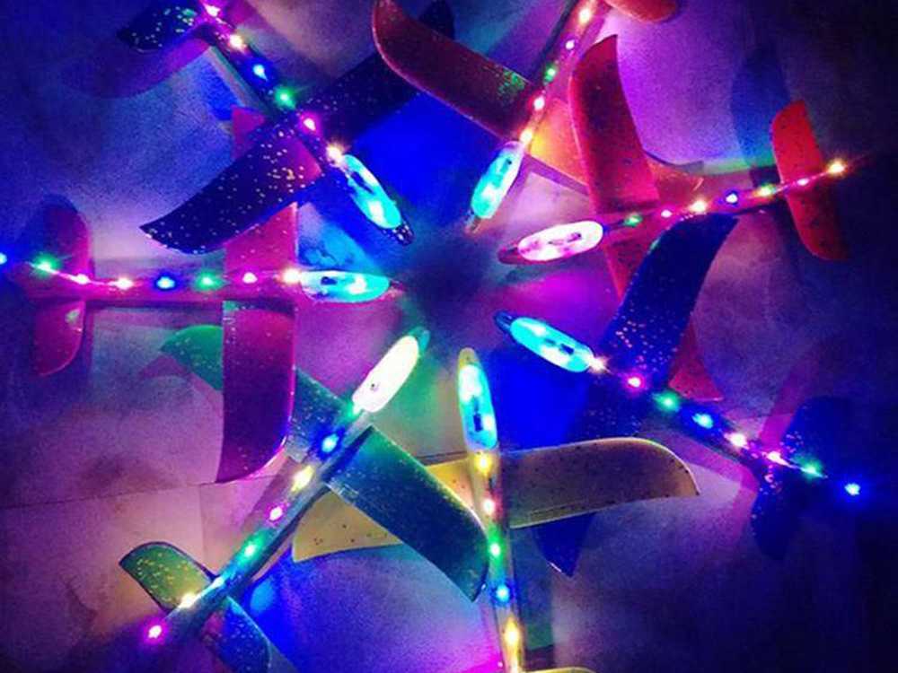 Polistireninis lėktuvas su LED apšvietimu 47 cm mėlynas