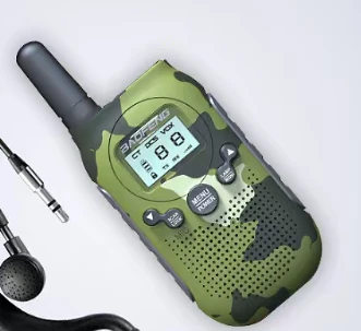 Racijų rinkinys: 2 vnt. „baofeng bf-t6“ trumpojo nuotolio radijų, didelis veikimo nuotolis iki 2 km, žibintuvėlis, 1500 mah