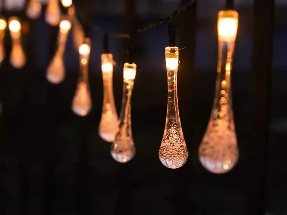 Saulės energija maitinama girlianda su 20 LED lempučių