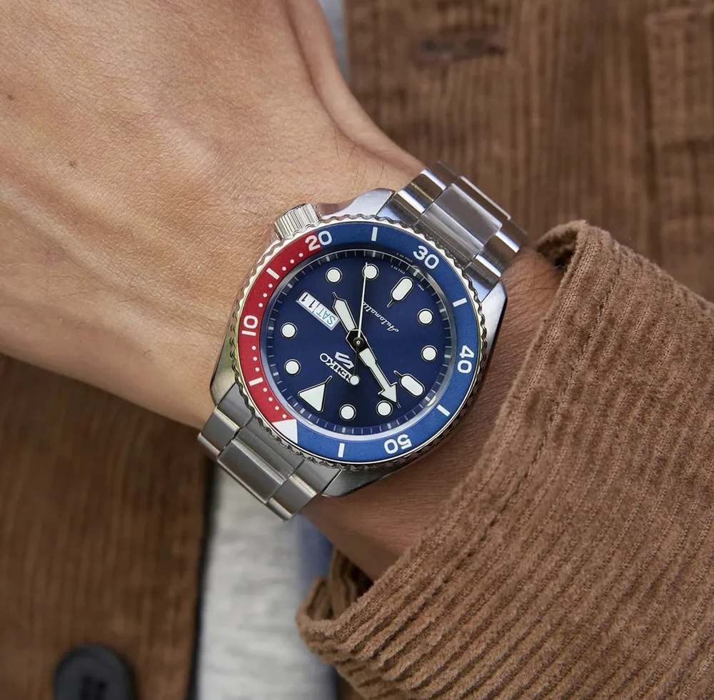 SEIKO 5 Sports vyriškas laikrodis SRPD53K1+ dėžutė
