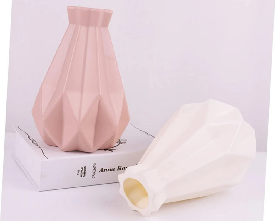 Plastikinė vaza gėlėms, 20 cm