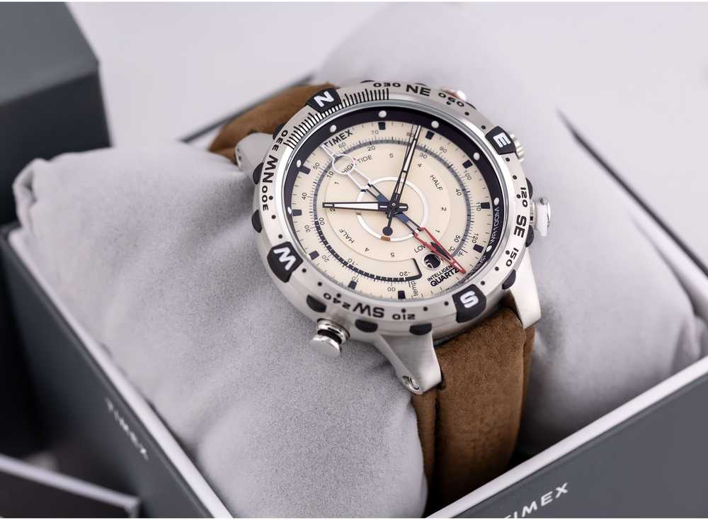 VYRIŠKAS LAIKRODIS TIMEX T2N721 – KOMPASAS IR TERMOMETRAS (zt084a)