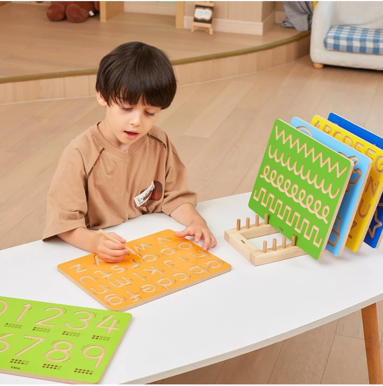 Tooky Toys Mediniai vėrimo kaladėlės Vikšras TOOKY TOY