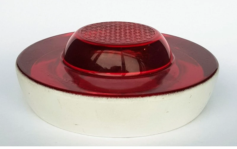 Šviesą atspindintis stiklinis elementas LUX3, 100 mm (raudonas)