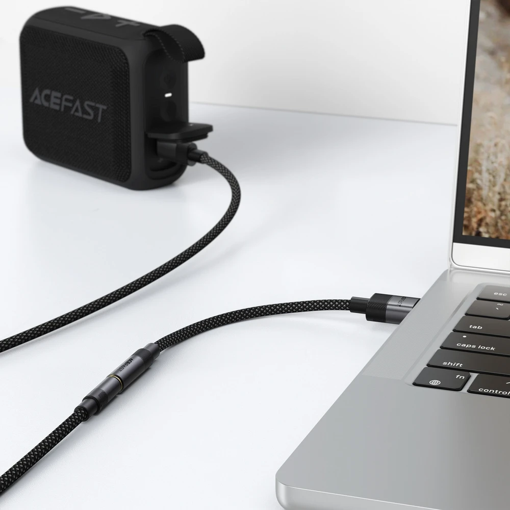 Acefast J13 USB-A to 3.5mm mini jack adapter - juodas