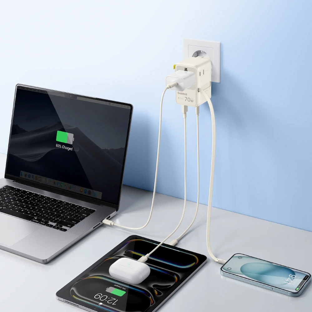 Baseus EnerCore CG11 70W „6-in-1“ kelionių adapteris su ištraukiamu USB-C laidu – baltas