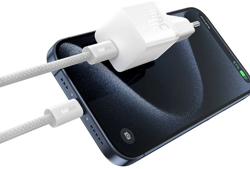 Baseus GaN5 USB-C 30W su kabeliu Baseus Dynamic 3 USB-C 100W 1m - balta