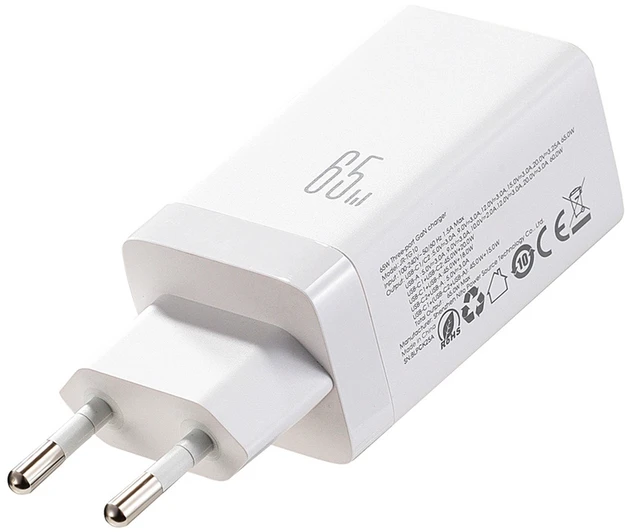 Joyroom JR-TG10 65W GaN 2x USB-C + USB-A sieninis įkroviklis su 65W USB-C - USB-C 1.2m laidu - baltas