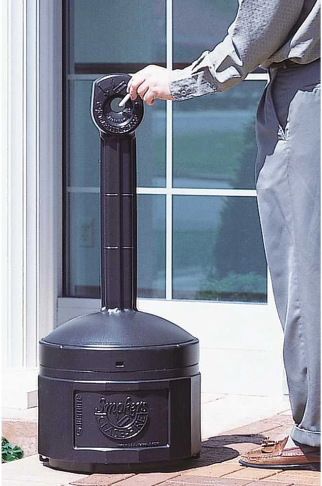 Justrite Lauko miesto peleninė ant stabilaus pagrindo. 15L sk. 42cm aukštis 98cm juodas