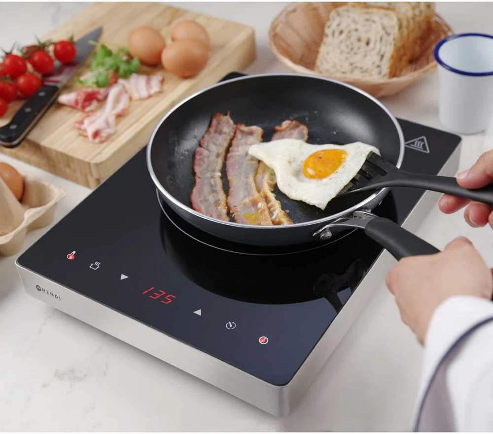 Aliuminio keptuvė su Teflon Platinum Professional nepridegančia danga. 26 cm - Hendi 621127