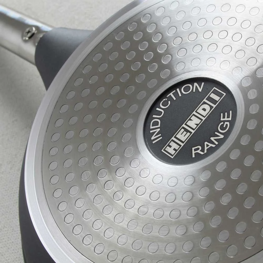 Keptuvė indukcinė Profi Line su odlewu aliuminio powlekana tytanem śr. 280 mm - Hendi 629253