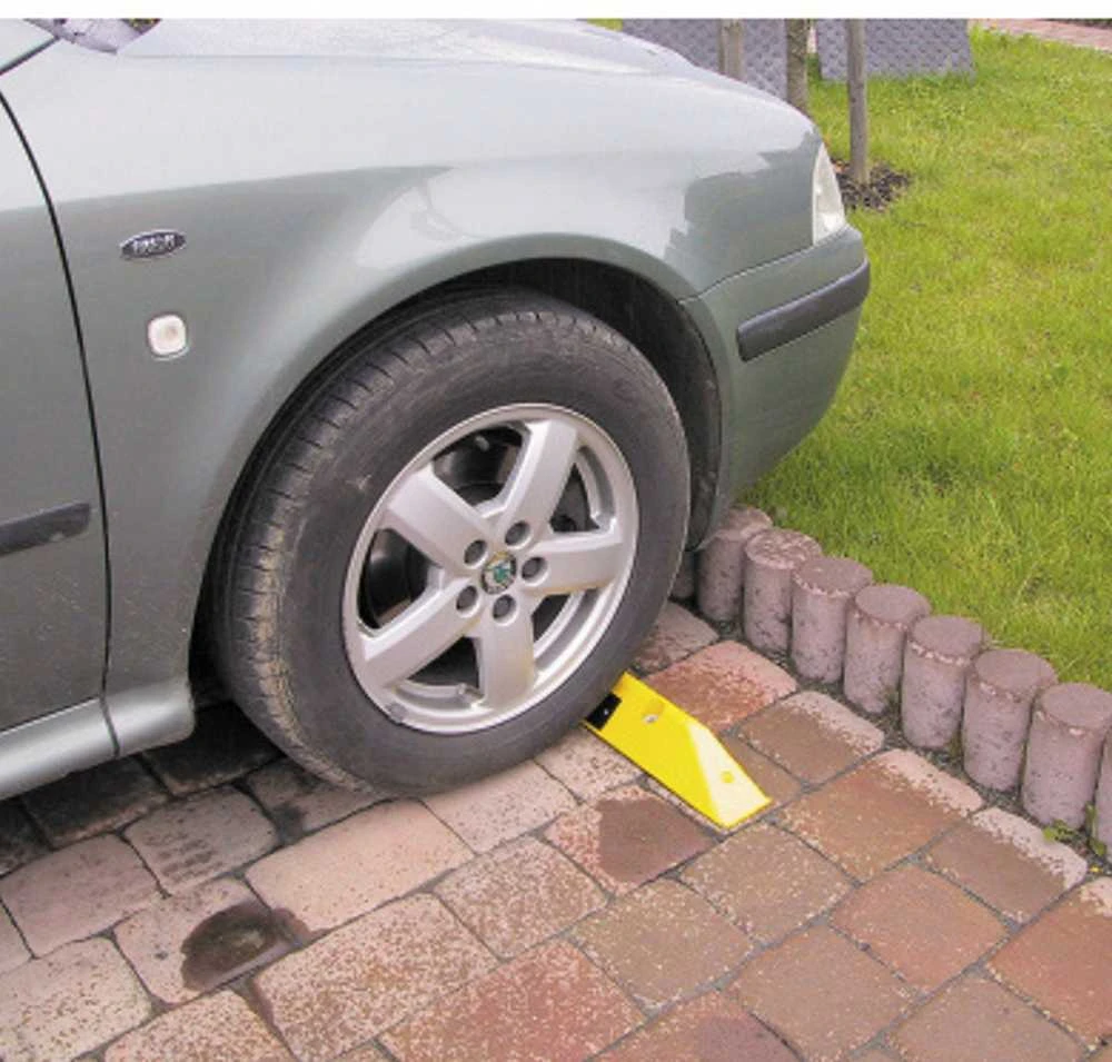 Automobilio ratų stabdiklis prie rato