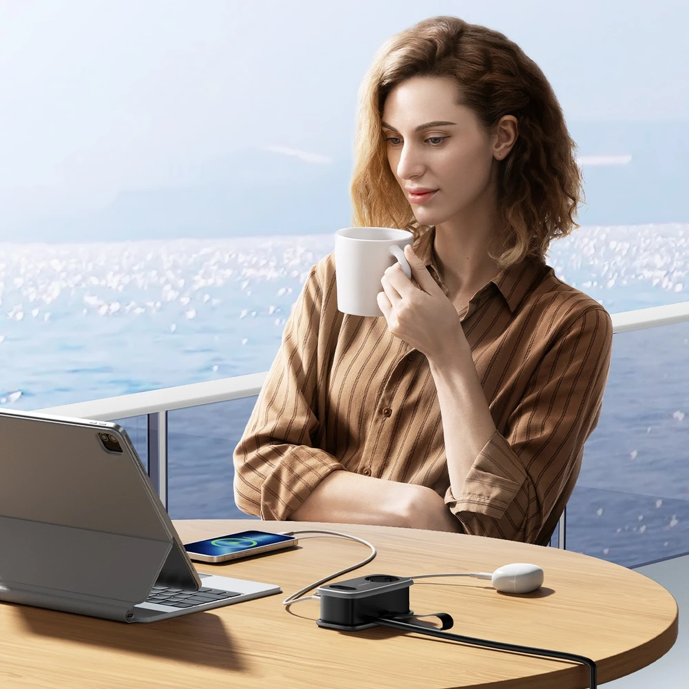 Orico APP 15.5W 5in1 maitinimo blokas 2x AC + 2x USB-A + 1x USB-C - Juodas