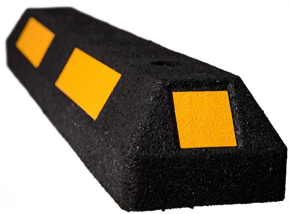 Pro-Line Parkavimo barjero separatorius su atspindinčia juosta 840x105x150mm