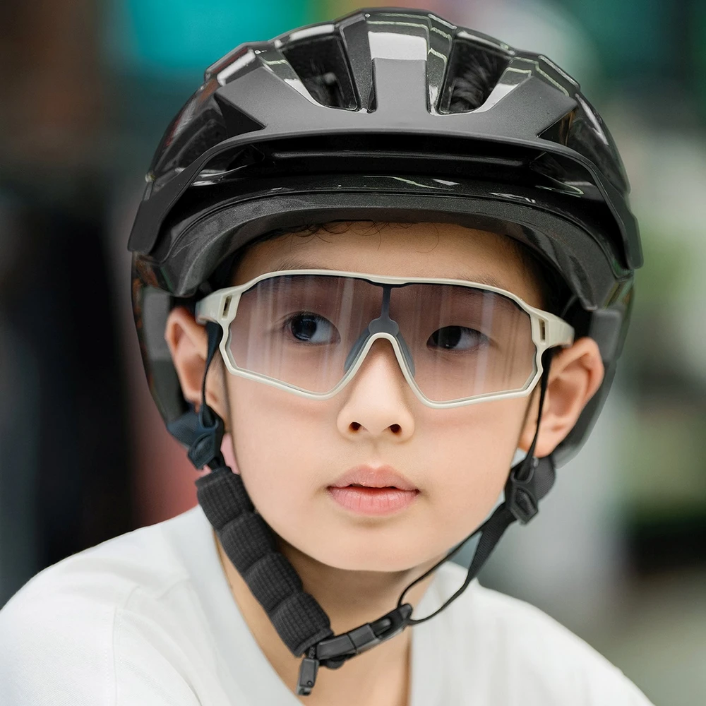 Rockbros LK-67 Youth Bike Helmet with Detachable Visor 54–58 cm - Juodas