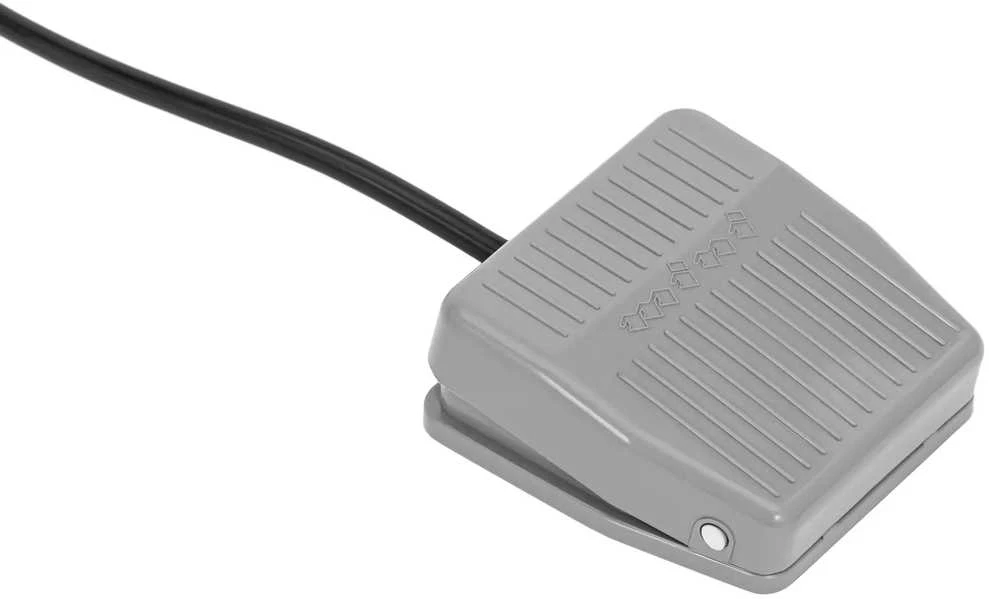 Mėsmalė Royal Catering Elektrinis vertikalus dešrų kimštuvas, 4 piltuvėliai, 30 l, 400 W