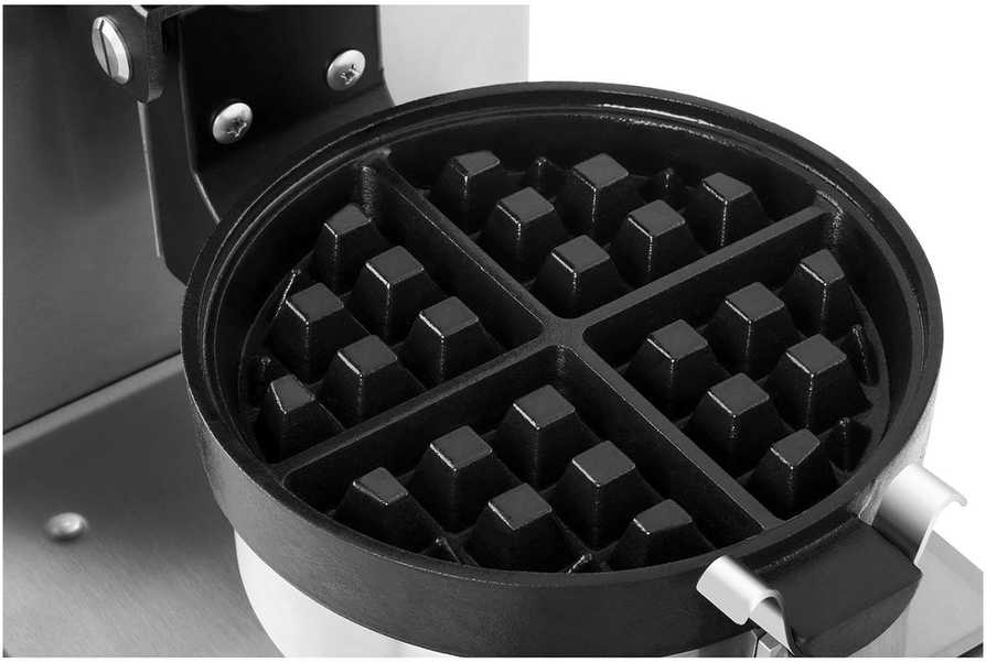 Royal Catering Sukamoji vaflinė skirta vafliams su apvaliais ketvirčiais. 18cm 1300W RCWM-1300-RE