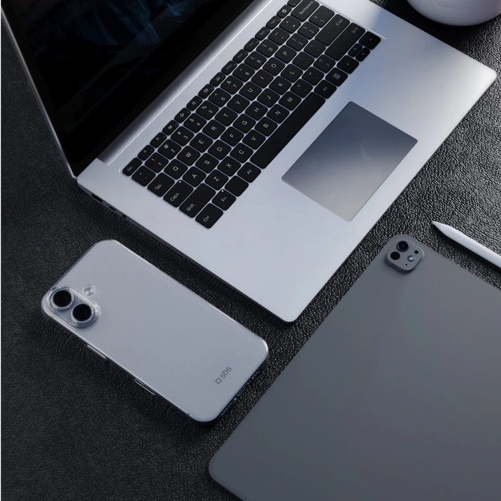 Dėklas SBS Skinny Cover for iPhone 17 - transparent