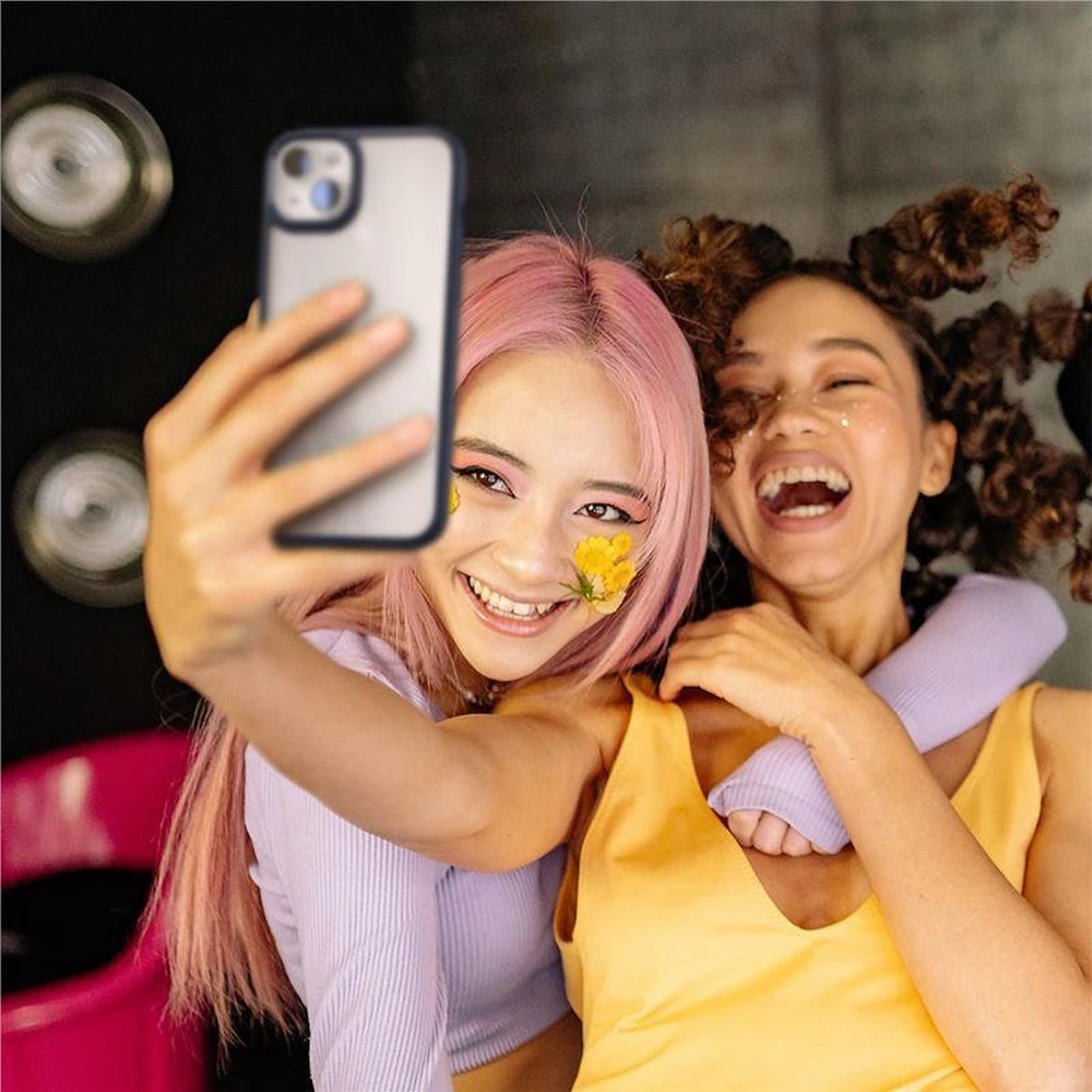 Spigen Crystal Hybrid, matte dėklas telefonui juodos spalvos – Apple iPhone 15 Plus