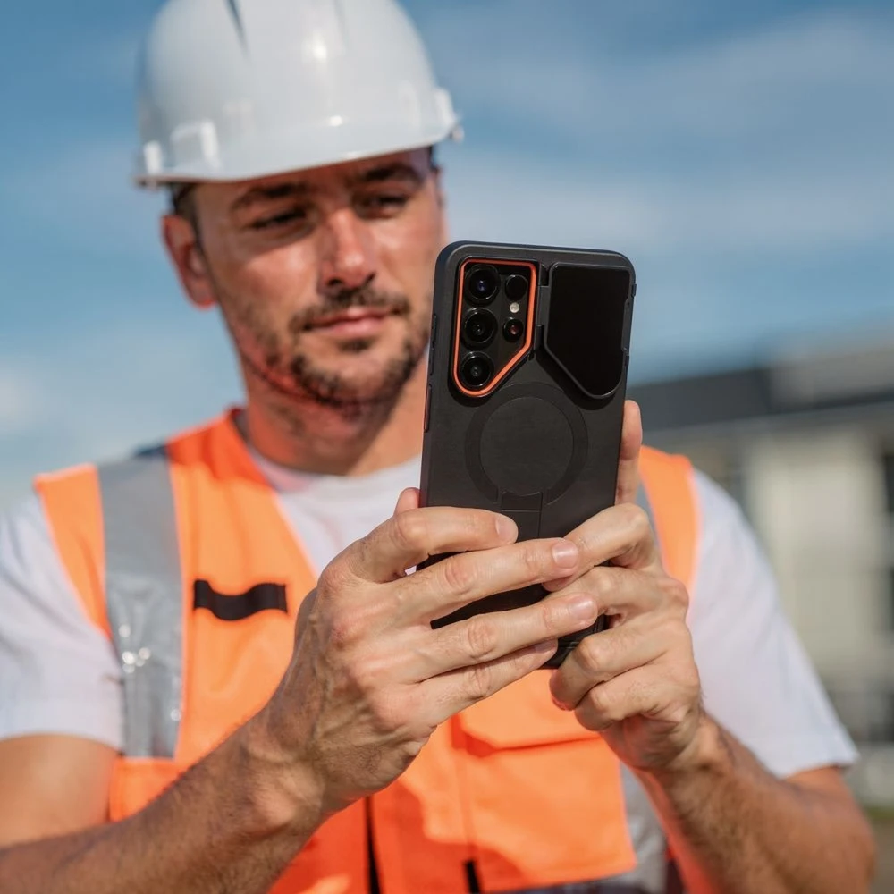 Dėklas Tech-Protect Kevlar Aura MagSafe Samsung Galaxy S26 Ultra juodos spalvos/oranžinės spalvos