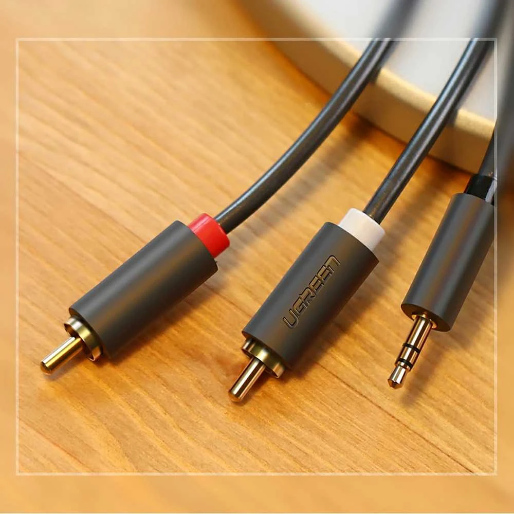 UGREEN AV102 2x RCA (Cinch) kištukai - 3.5mm lizdas kabelis 5m juodas