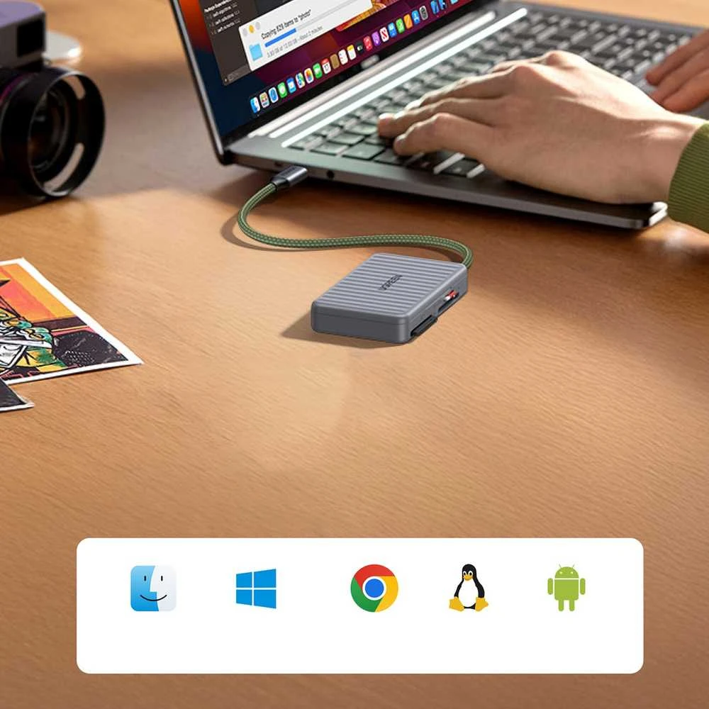 Ugreen CM868 USB-C Kortelių skaitytuvas - Pilka