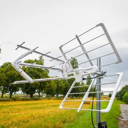 Antena DVB-T2 Spacetronik EOS UHF Baltas