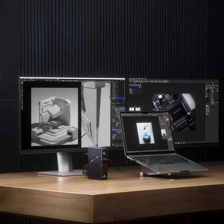 Minisforum Thunderbolt 4 stotelė darbo vietoje