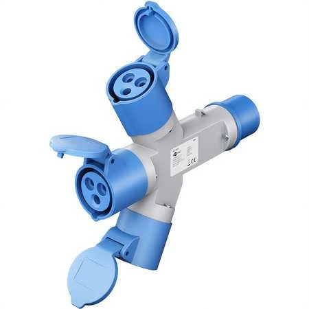 Goobay CEE adapteris su trigubu lizdu