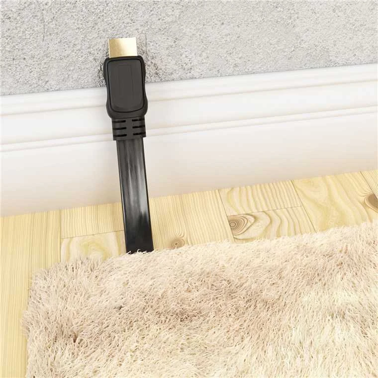 Plokščias HDMI kabelis prie grindų