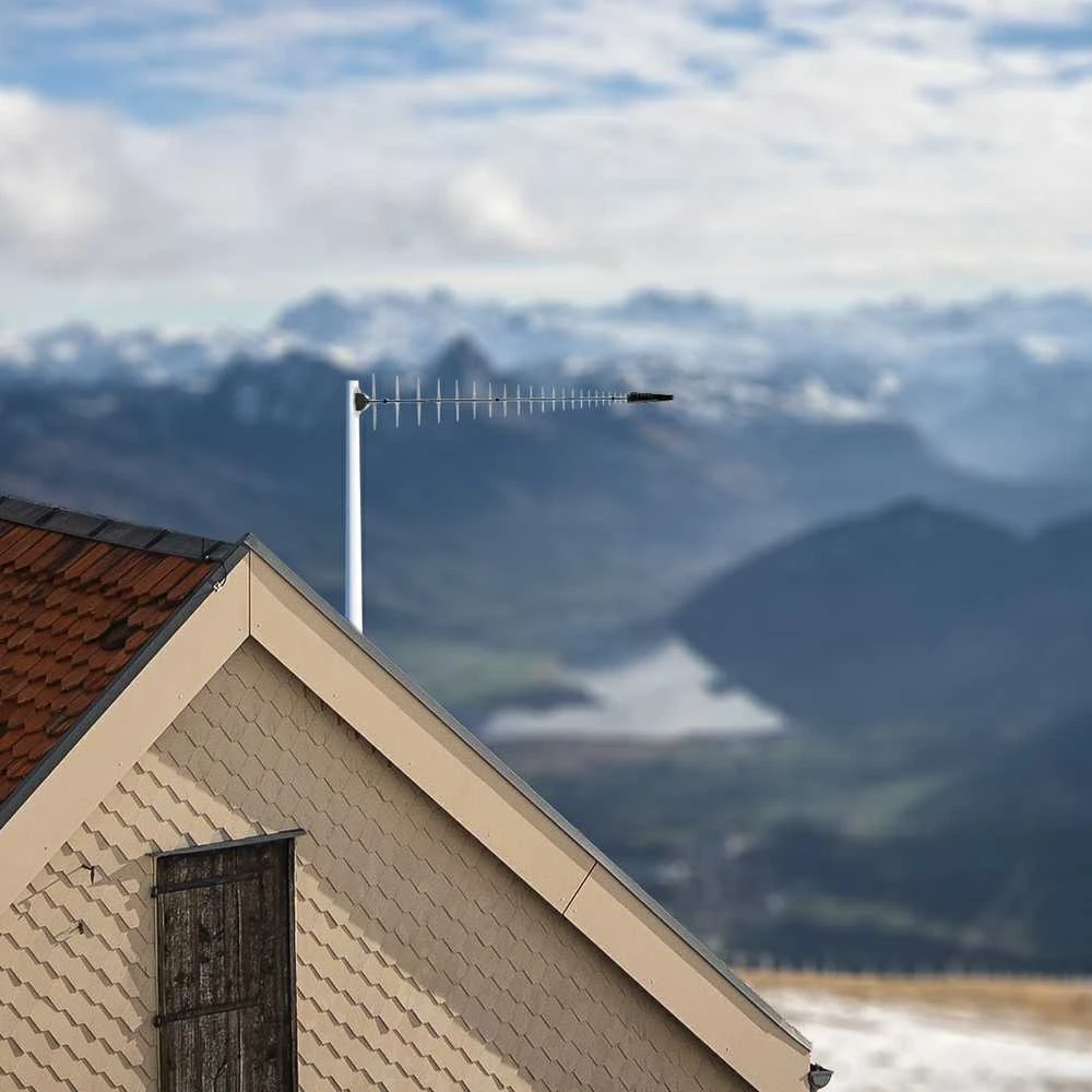 Poynting Plačiajuostė LPDA tipo antena 5G / LTE ryšiui (LPDA-500)