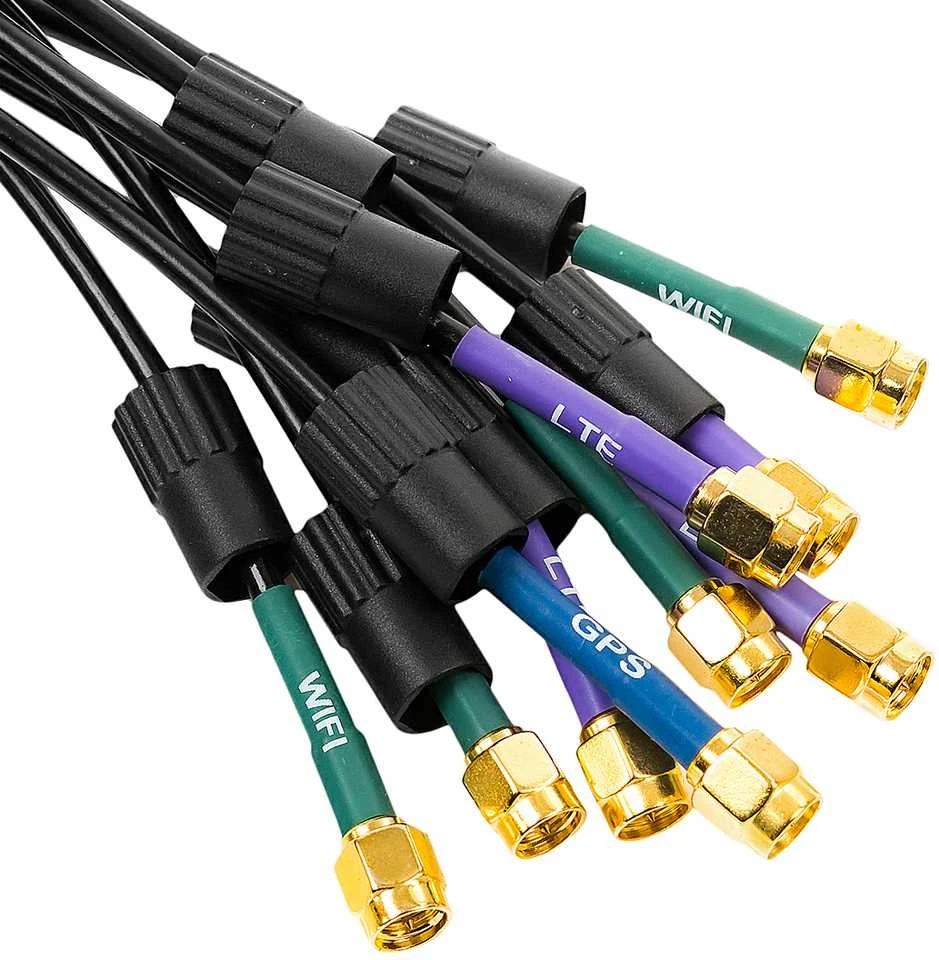 Poynting MIMO-4-19 LTE GPS automobilio antena 9in1