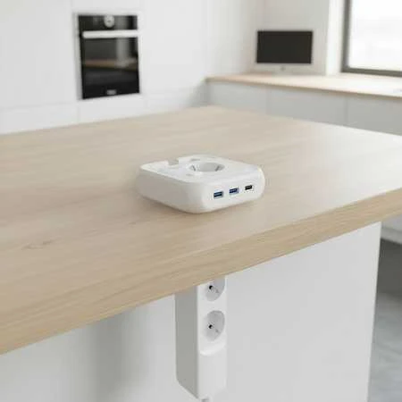 Spacetronik Maitinimo blokas 4xAC 2xUSB 1xUSB-C SPS-PS02W