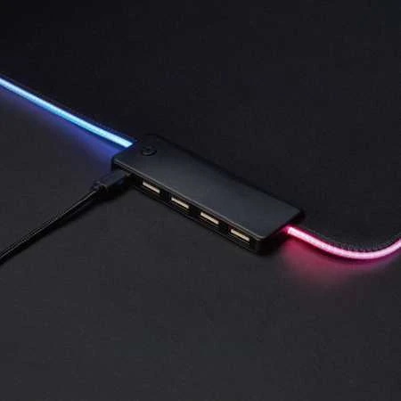 Spacetronik RGB daugiasluoksnis kilimėlis su USB šakotuvu 80x30cm