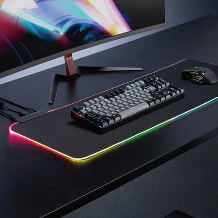 Spacetronik RGB daugiasluoksnis kilimėlis su USB šakotuvu 80x30cm