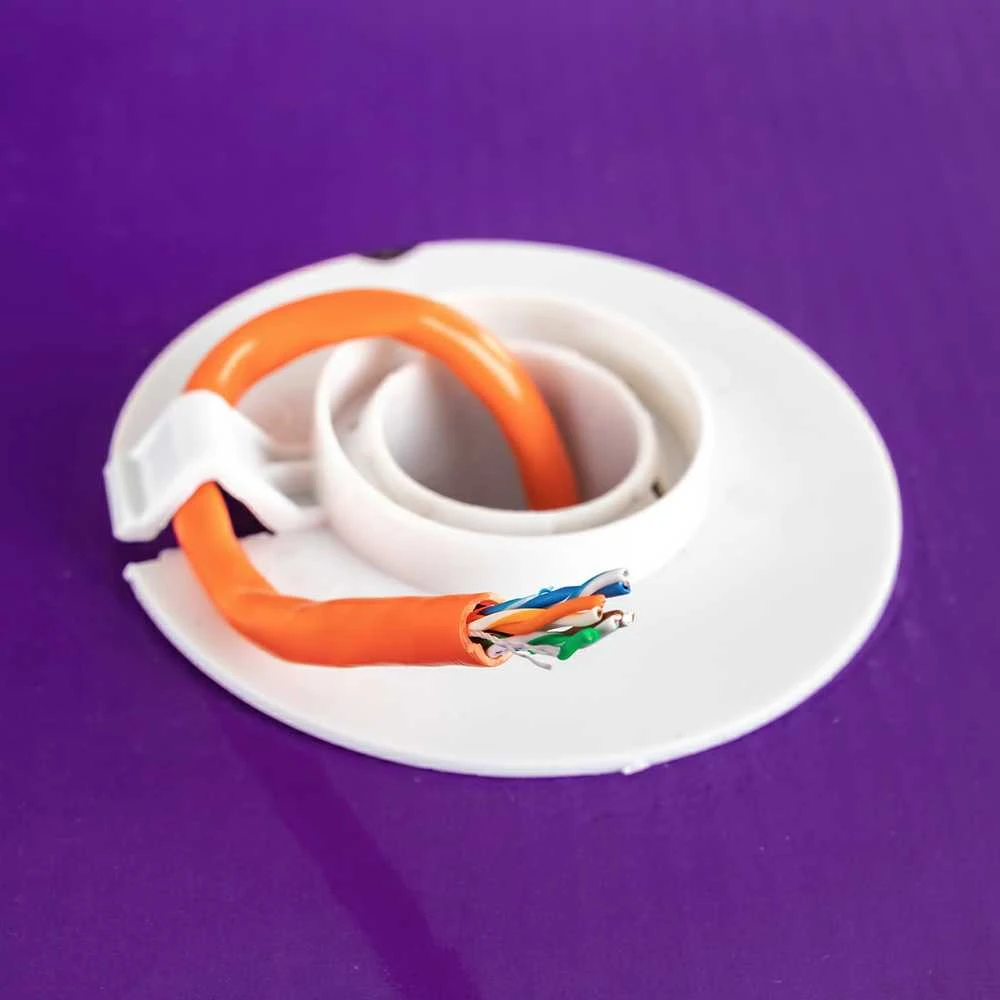 Spacetronik Skrętka CAT5e U/UTP AWG24 CU POE PVC Eca 305m